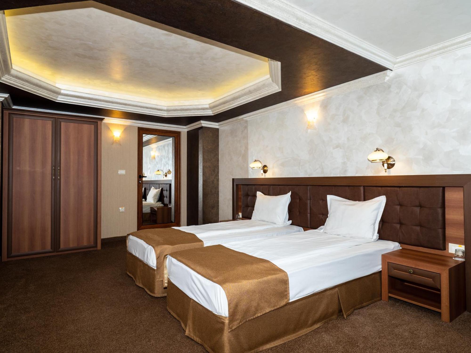 Hotel Elit Pernik Extérieur photo