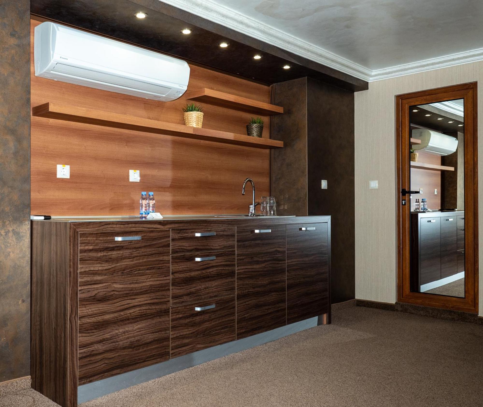 Hotel Elit Pernik Extérieur photo
