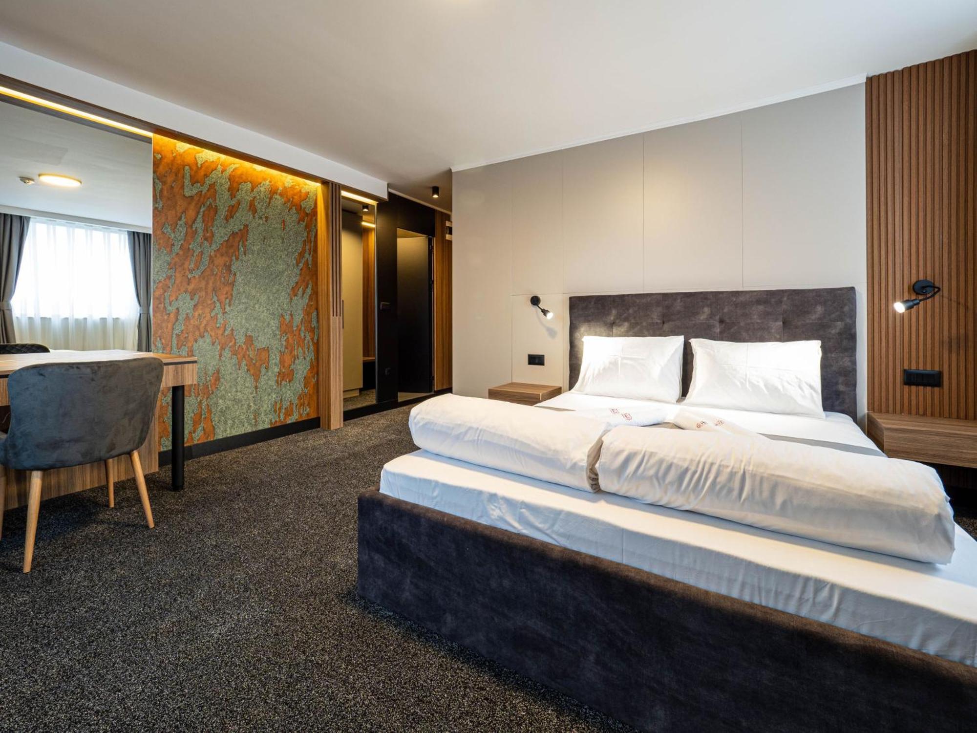 Hotel Elit Pernik Extérieur photo