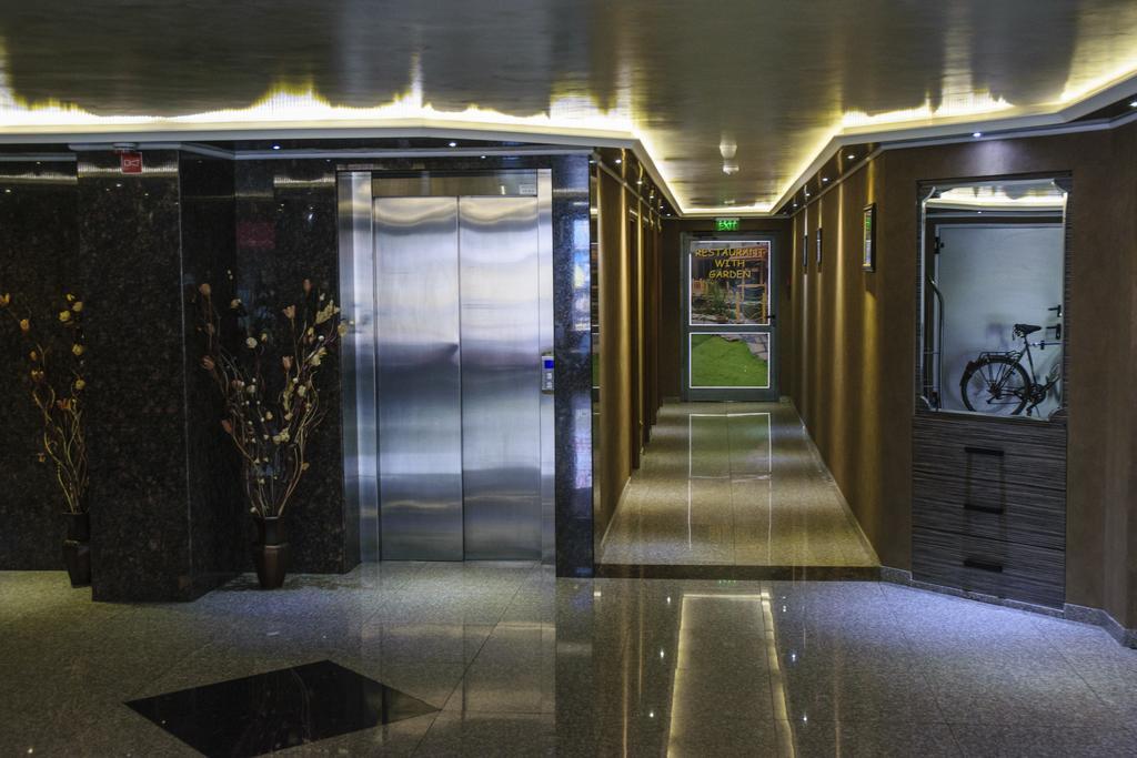 Hotel Elit Pernik Extérieur photo